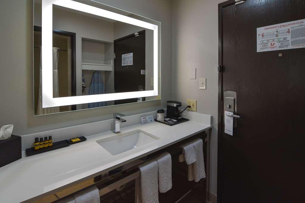 Best Western Plus Lafayette Hotel University Area Bagian luar foto