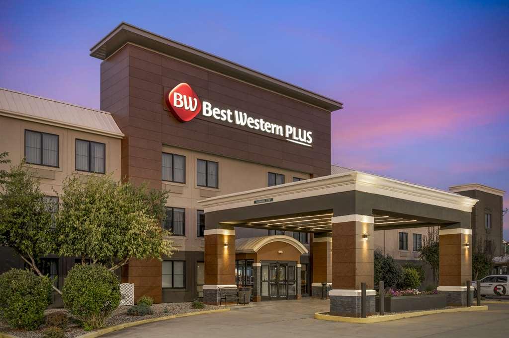 Best Western Plus Lafayette Hotel University Area Bagian luar foto
